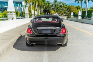 black rolls royce wraith rear view