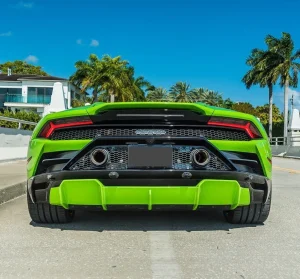green lamborghini huracán evo rear view