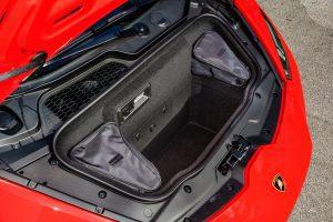 red lamborghini huracán evo trunk