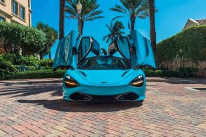 blue mclaren 720s front view