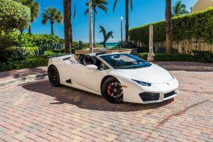 white lamborghini huracán evo right side view