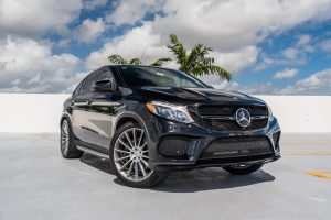 image of front side Mercedes Benz GLE SUV Rental